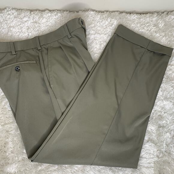 IZOD Brown Green Pleat Front Trousers Sz 32 x 30 - Picture 1 of 7